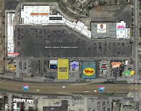 2203 SW 74th St Walnut Square Shopping Center, Oklahoma City, OK - VUE AÉRIENNE  vue de carte - Image1