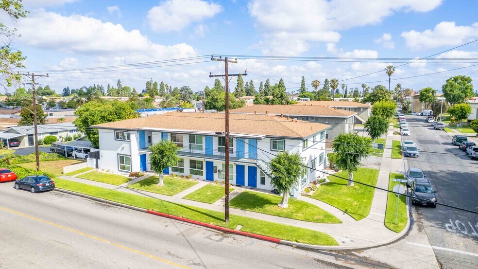 12221 Peacock Ct, Garden Grove, CA à vendre - Photo de l’immeuble – Image 1 sur 20