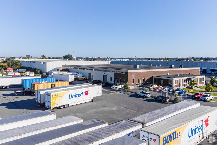 1255 Humber Pl, Ottawa, ON à louer - Photo de l’immeuble – Image 3 sur 4