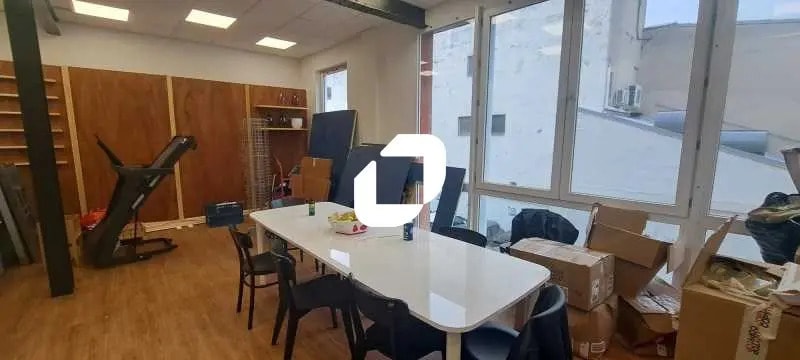 Bureau dans Montreuil à louer - Photo de l’immeuble – Image 3 sur 11
