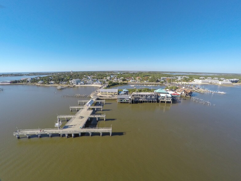 450 Dock St, Cedar Key, FL à vendre - Photo de l’immeuble – Image 2 sur 18