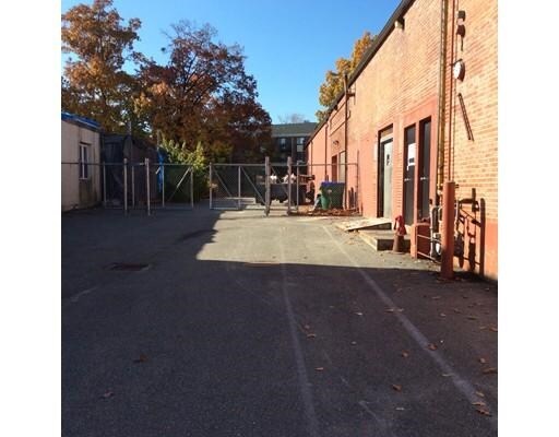 81 Mystic Ave, Medford, MA à vendre - Photo de l’immeuble – Image 1 sur 10