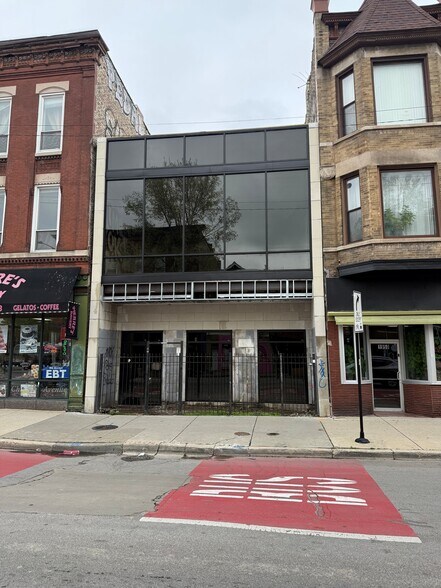 1954 W Chicago Ave, Chicago, IL à vendre - Photo de l’immeuble – Image 1 sur 3