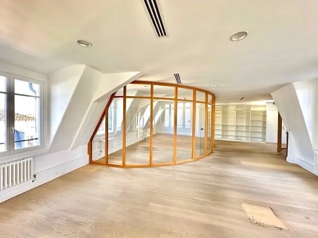Bureau dans Paris à louer - Photo de l’immeuble – Image 2 sur 8