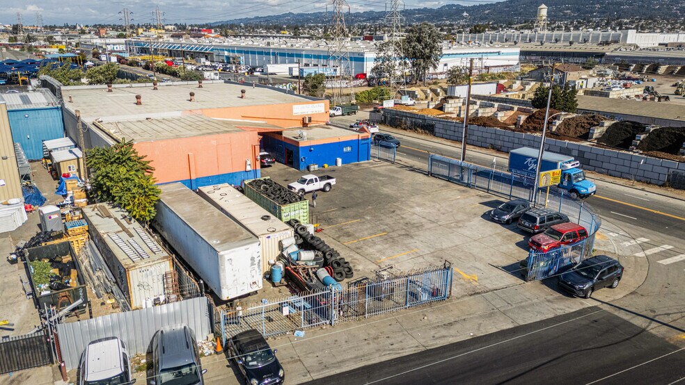 5901 Coliseum Way, Oakland, CA à vendre - Photo de l’immeuble – Image 2 sur 11