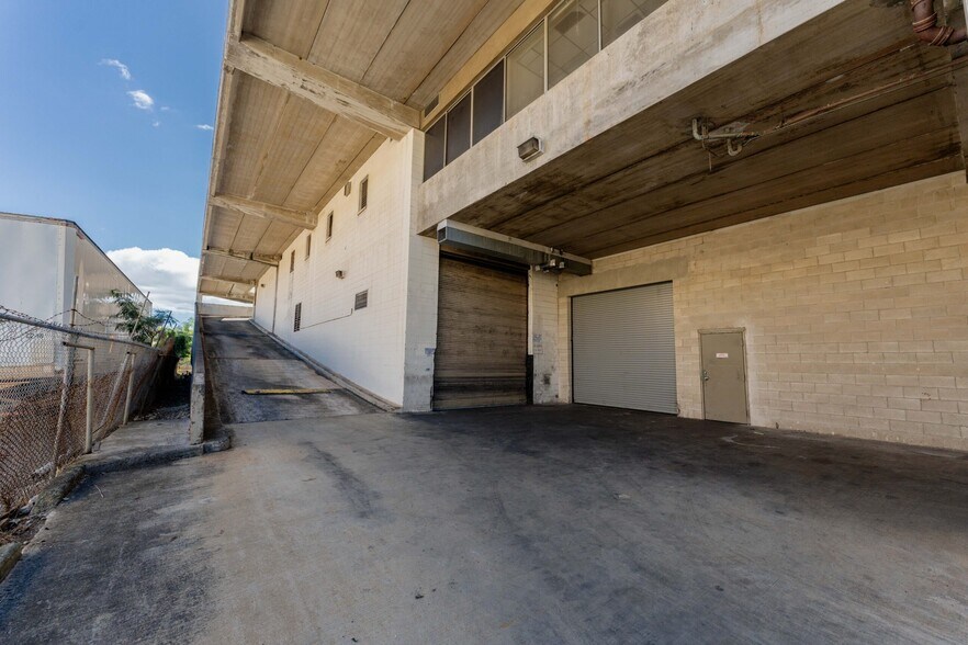 917 Kokea St, Honolulu, HI à louer - Photo de l’immeuble – Image 3 sur 31