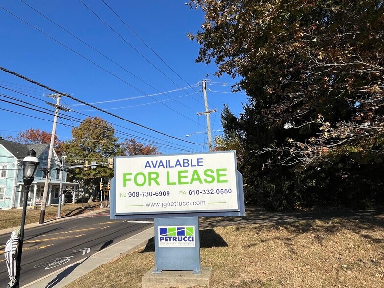 14 Park Ave, Chalfont, PA à vendre - Photo de l’immeuble – Image 3 sur 16
