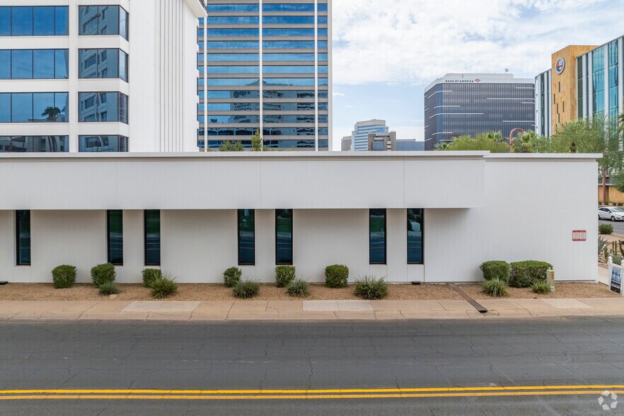 3033 N Central Ave, Phoenix, AZ à louer - Photo de l’immeuble – Image 2 sur 6