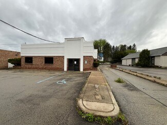 Plus de détails pour 1306 Memorial Blvd, Connellsville, PA - Local commercial à louer