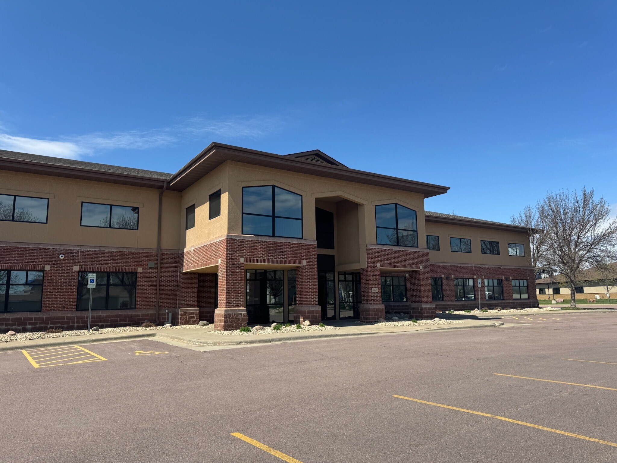 5101 S Nevada Ave, Sioux Falls, SD à louer Photo principale– Image 1 sur 14