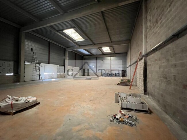 Plus de détails pour Industriel/Logistique à vendre
