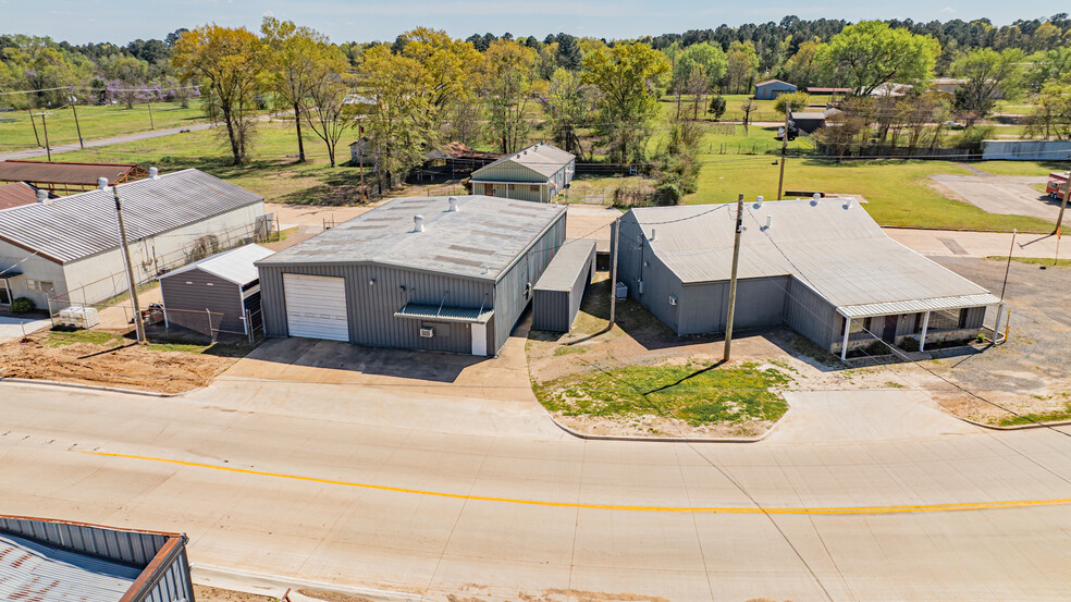 120 Industrial Blvd, Kilgore, TX à vendre - Photo principale – Image 1 sur 35
