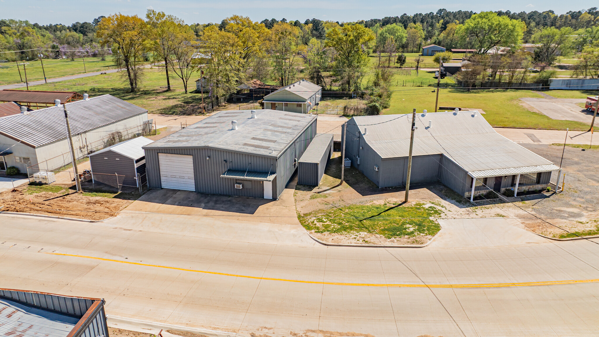 120 Industrial Blvd, Kilgore, TX à vendre Photo principale– Image 1 sur 36