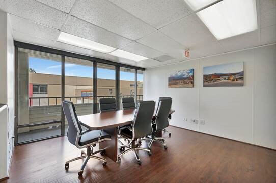 8943-8951 Complex Dr, San Diego, CA 92123 - Lot 8949 A -  - Photo intérieure - Image 1 of 7