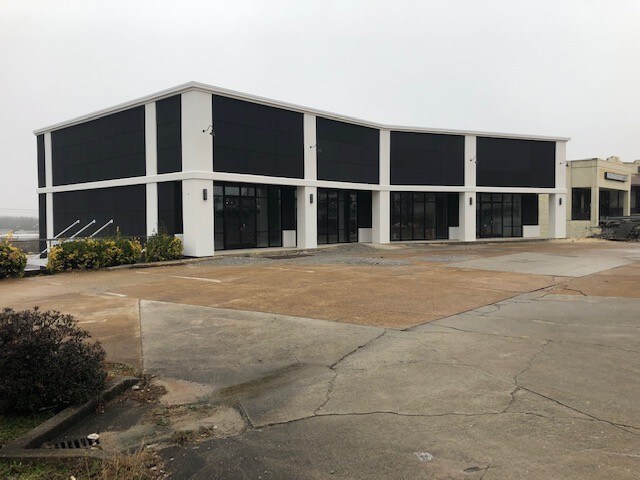6209 Lee Hwy, Chattanooga, TN à louer - Photo de l’immeuble – Image 1 sur 4