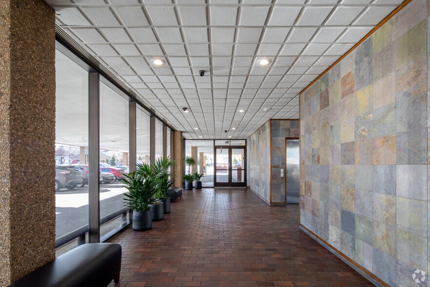 3650 S Yosemite St, Denver, CO à vendre - Hall d’entrée – Image 2 sur 6