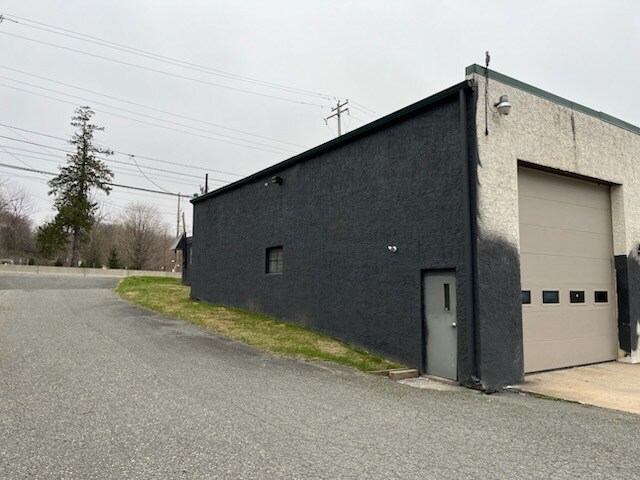350 N Pottstown Pike, Exton, PA à louer - Photo de l’immeuble – Image 2 sur 4
