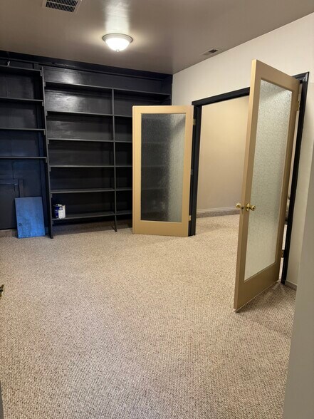 700-718 N Main Ave, Gresham, OR à louer - Photo de l’immeuble – Image 2 sur 16