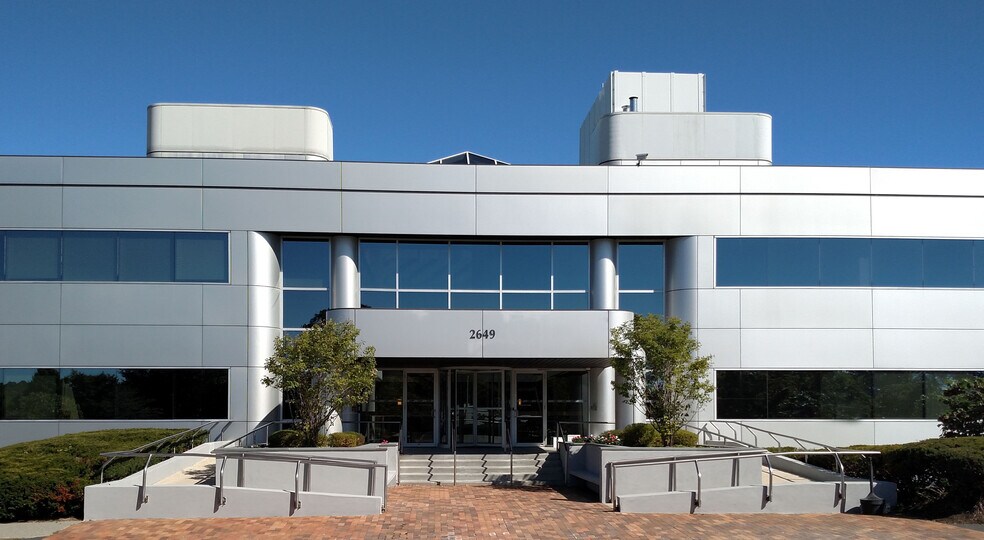 Northern Westchester Executive Park, Yorktown Heights, NY à louer - Photo de l’immeuble – Image 2 sur 7