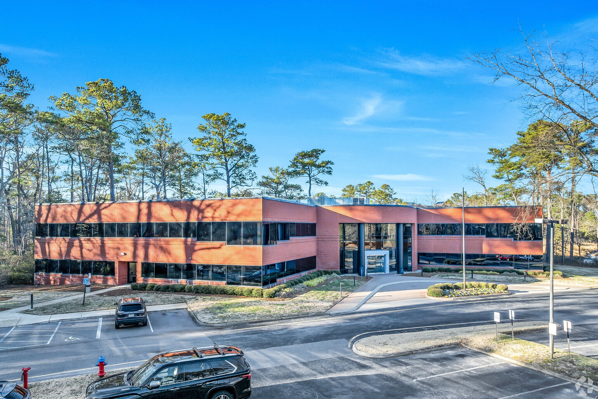 484 Viking Dr, Virginia Beach, VA à louer Photo principale– Image 1 sur 9
