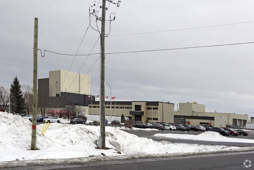 4 Rue Du Transport, Coteau-du-lac, QC à louer - Photo principale – Image 1 sur 2