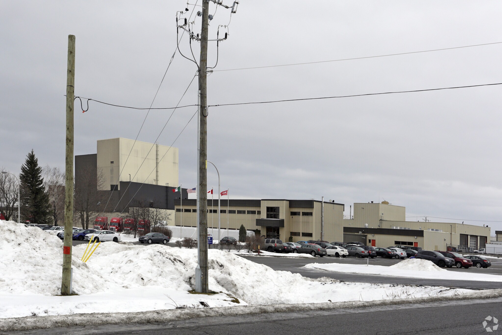4 Rue Du Transport, Coteau-du-lac, QC à louer Photo principale– Image 1 sur 3