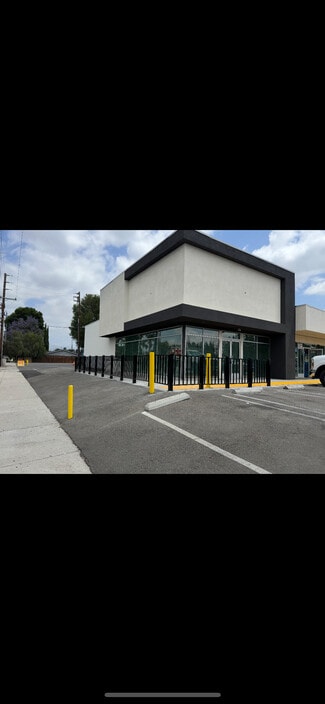 Plus de détails pour 22335-22349 Sherman Way, Canoga Park, CA - Local commercial à louer