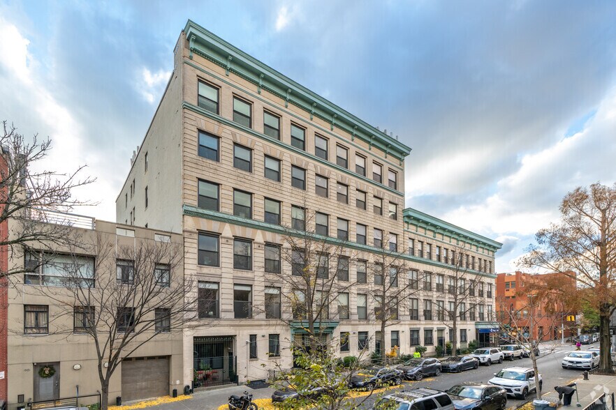 169 Smith St, Brooklyn, NY à vendre - Photo de l’immeuble – Image 3 sur 14
