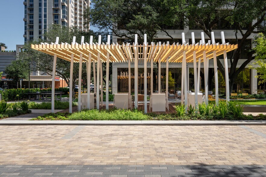 5333 Westheimer Rd, Houston, TX à louer - Photo de l’immeuble – Image 2 sur 23