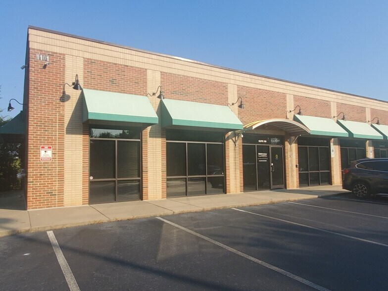 1101 Nowell Rd, Raleigh, NC à louer - Photo de l’immeuble – Image 3 sur 7