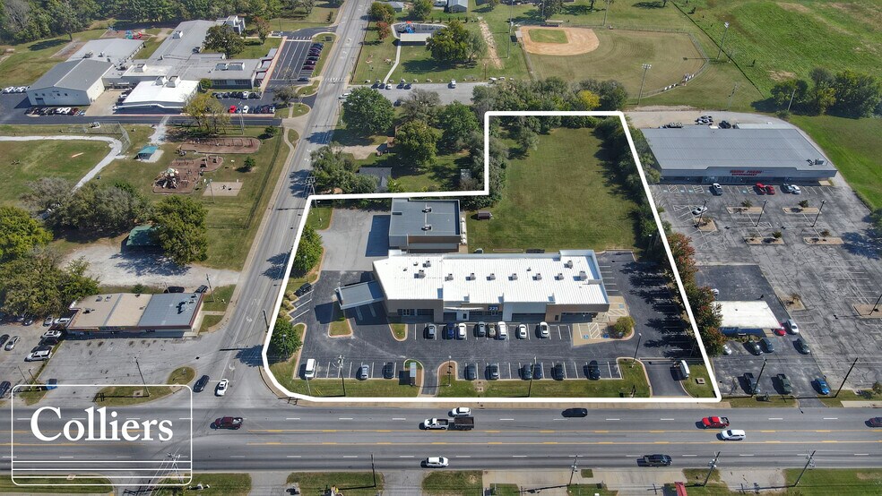 225 N Bloomington St, Lowell, AR à vendre - Photo de l’immeuble – Image 2 sur 7