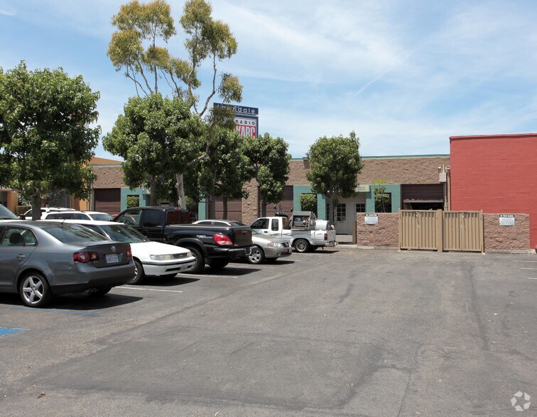 15703 Condon Ave, Lawndale, CA à louer - Photo de l’immeuble – Image 2 sur 2