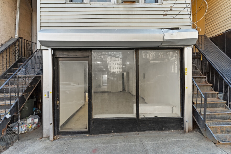 776 Saint Johns Pl, Brooklyn, NY à louer - Photo principale – Image 1 sur 11