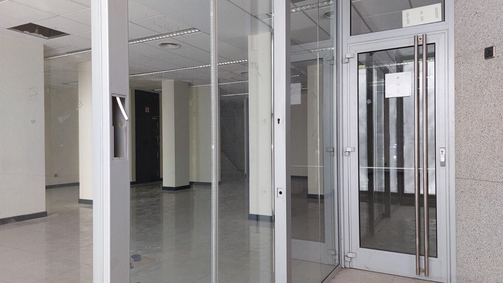 Local commercial dans Marbella à vendre - Photo intérieure – Image 2 sur 15