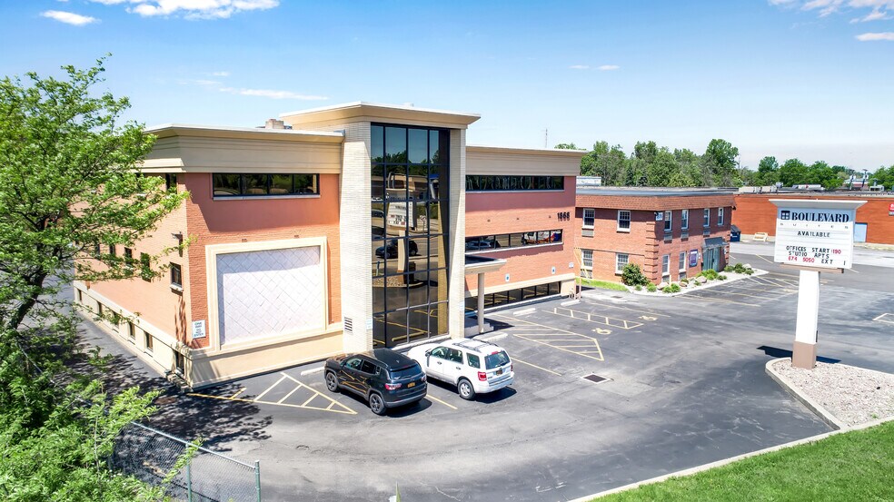1868 Niagara Falls Blvd, Tonawanda, NY à louer - Photo de l’immeuble – Image 2 sur 5
