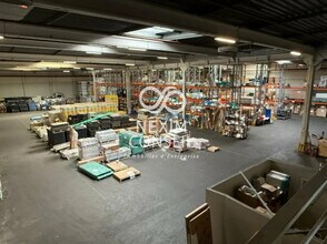 Industriel/Logistique dans Villejust à louer Photo intérieure– Image 1 sur 1