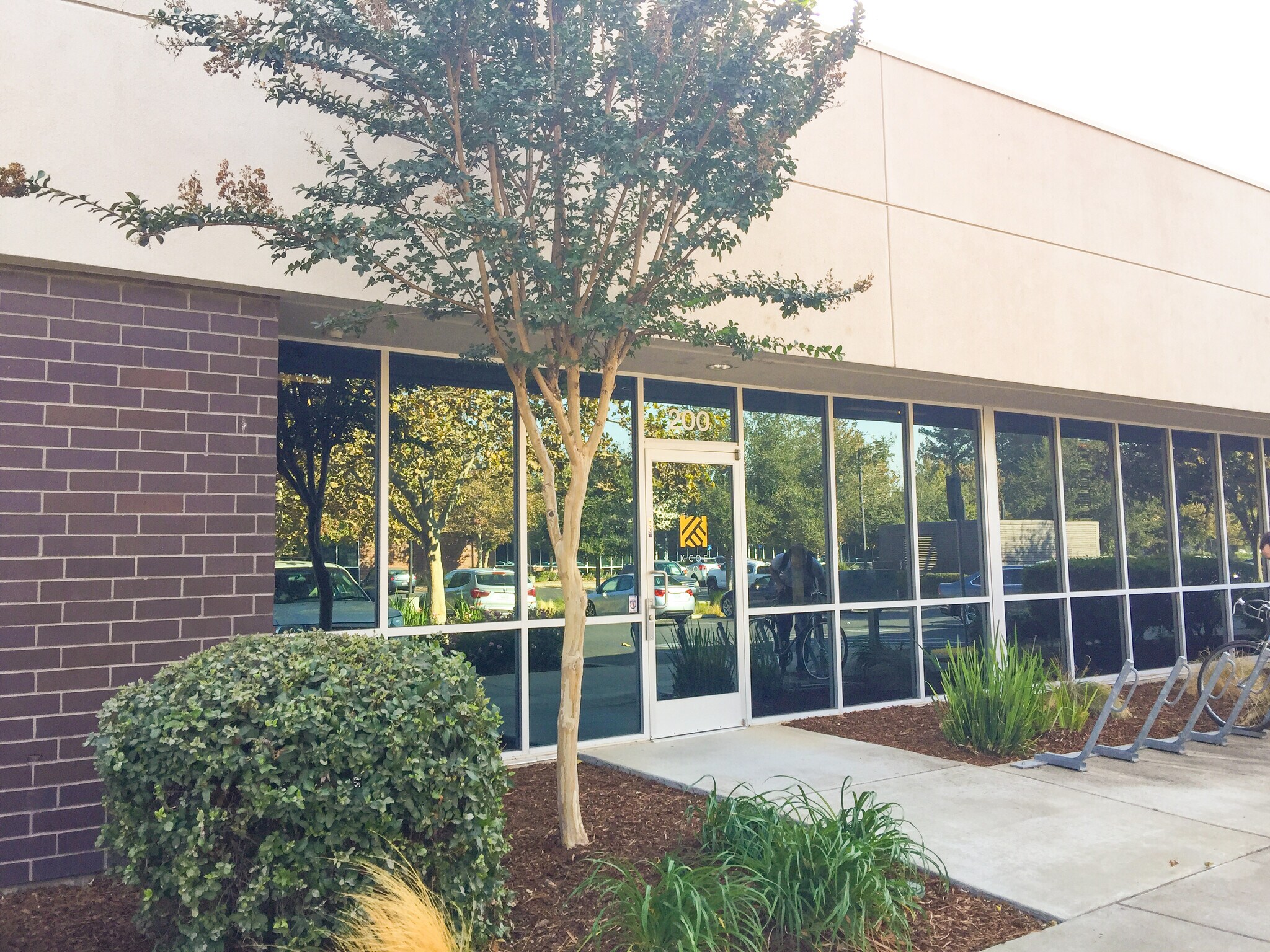 1450 Drew Ave, Davis, CA à louer Photo de l’immeuble– Image 1 sur 7