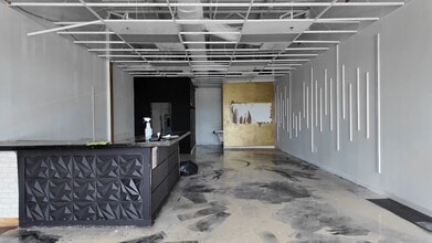 6035 Peachtree Rd, Atlanta, GA à louer - Vidéo sur l’annonce professionnelle 