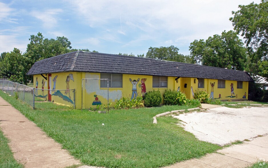 4040 8TH St, Fort Worth, TX à louer - Photo principale – Image 1 sur 3