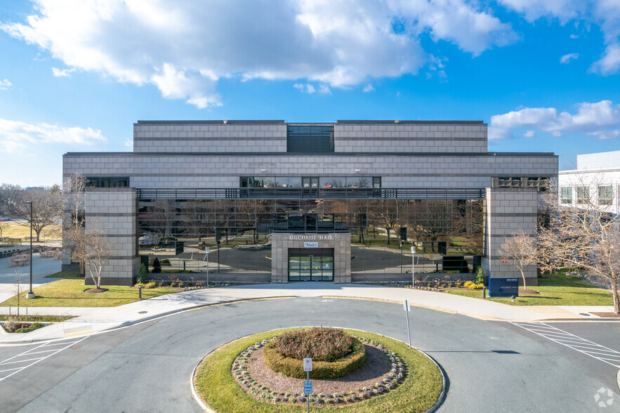 9603 Medical Center Dr, Rockville, MD à louer - Photo de l’immeuble – Image 3 sur 5