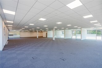 1 Cranmore Dr, Solihull à louer Photo intérieure– Image 2 sur 5