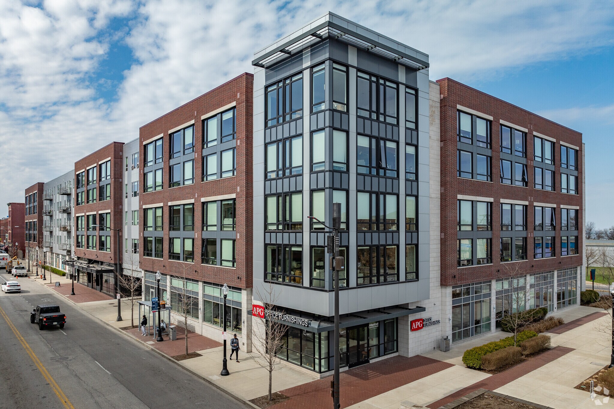 2550 Detroit Ave, Cleveland, OH à louer Photo principale– Image 1 sur 50