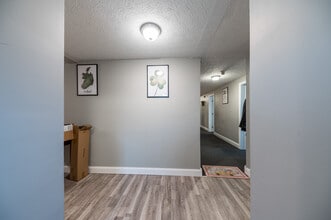 300 Scott Ave, Morgantown, WV à louer Photo intérieure– Image 2 sur 22