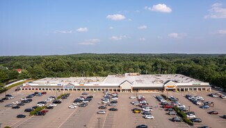 Plus de détails pour 700-800 S Main St, Sharon, MA - Local commercial à louer