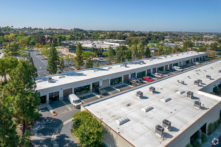925 Hale Pl, Chula Vista, CA à louer - Photo de l’immeuble – Image 2 sur 4