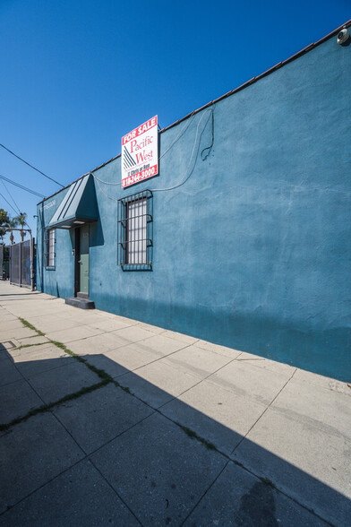 3001 N Coolidge Ave, Los Angeles, CA à vendre - Photo de l’immeuble – Image 3 sur 24