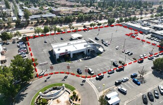 Plus de détails pour 145 E Auto Center Dr, Fresno, CA - Local commercial à louer
