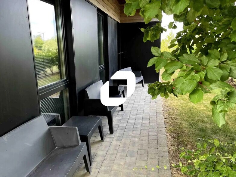 Bureau dans Loos à vendre - Photo de l’immeuble – Image 3 sur 11