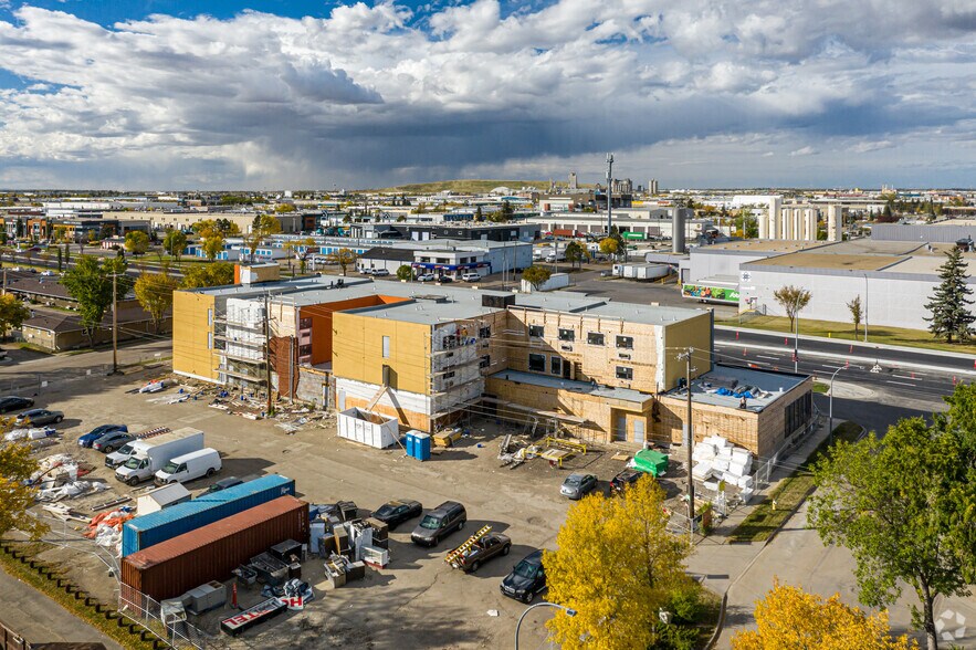 15025 111 Ave NW, Edmonton, AB à louer - Aérien – Image 2 sur 14