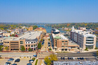 51-181 S 1st St, St Charles, IL - Vue aérienne  vue de carte